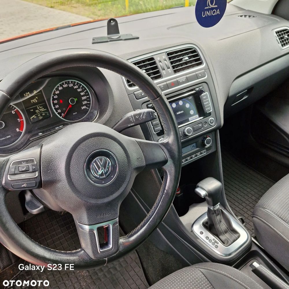 Volkswagen Polo 1.4 16V Highline DSG - 6
