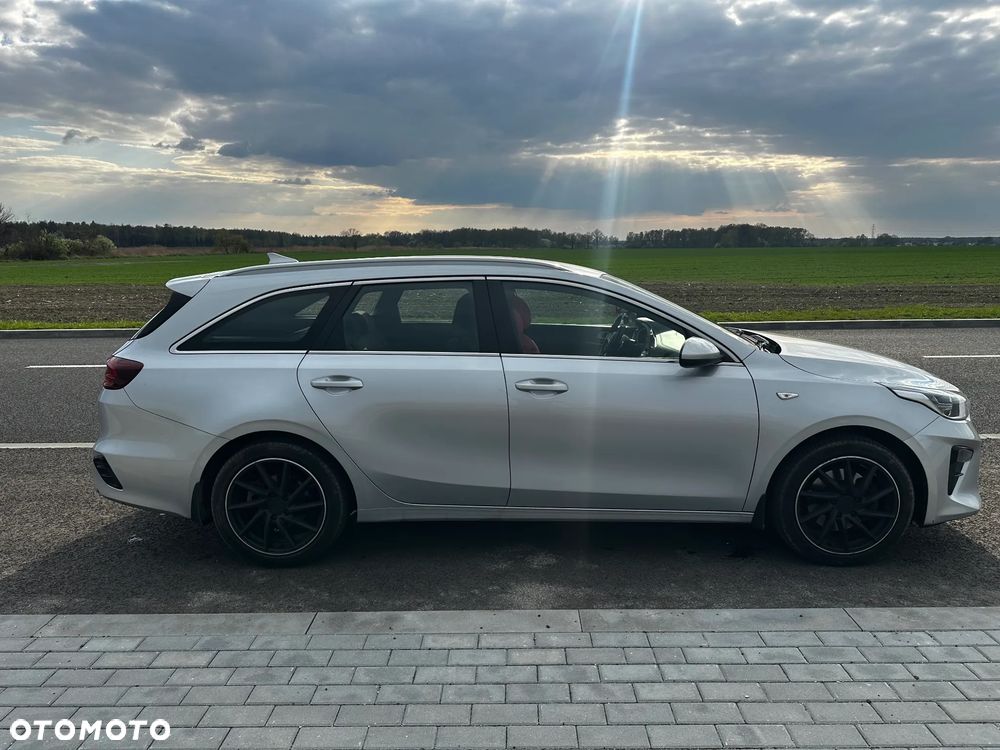 Kia Ceed 1.6 CRDi SCR M DCT - 13