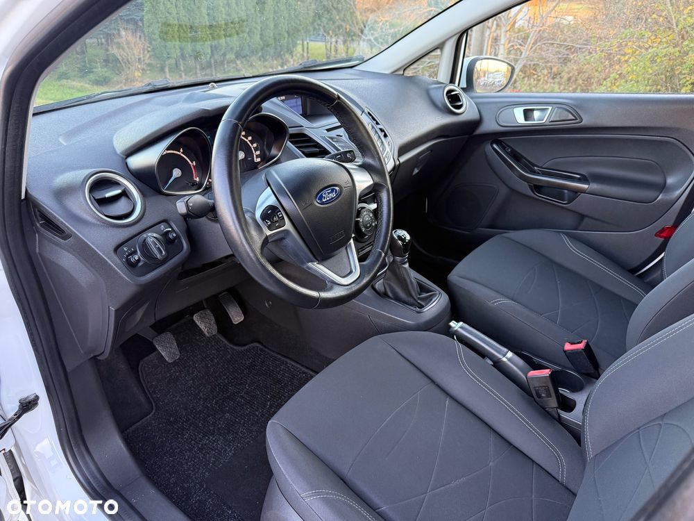 Ford Fiesta 1.5 TDCi St&St SYNC Edition - 21