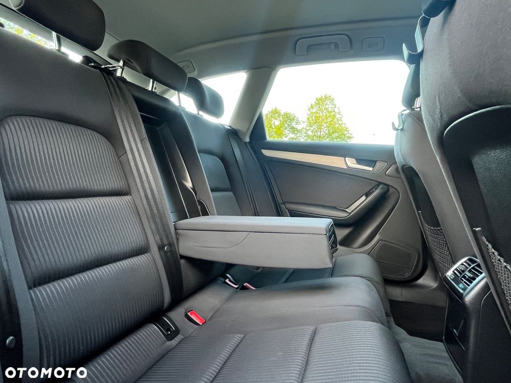 Audi A4 Avant 2.0 TDI DPF Ambition - 29