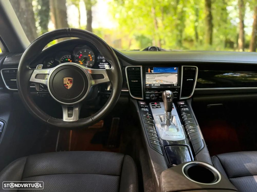 Porsche Panamera - 8