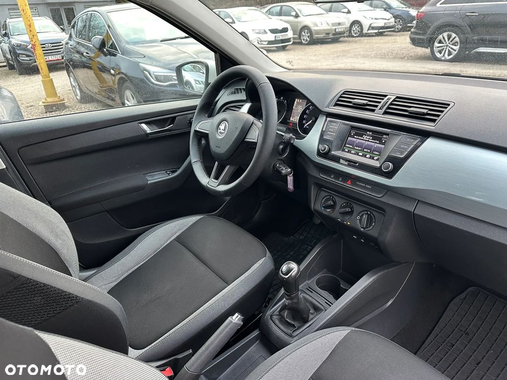 Skoda Fabia - 18