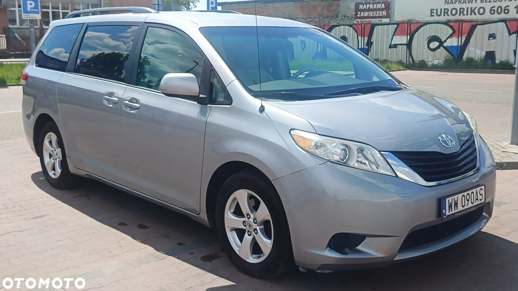Toyota Sienna 3.5 V6 SE - 10