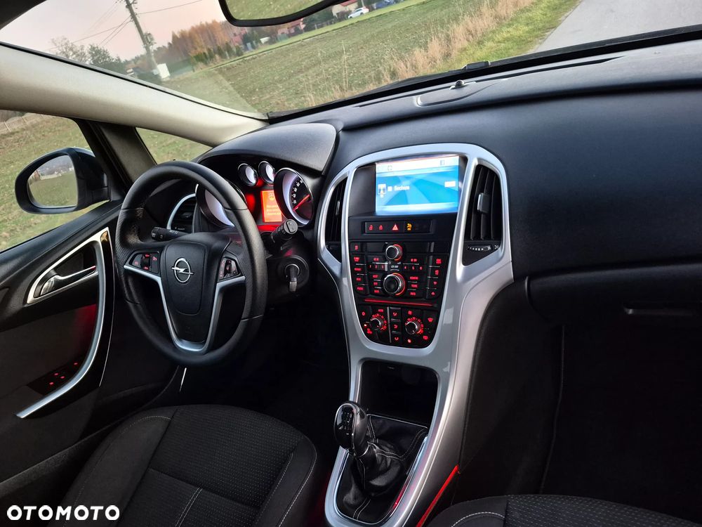 Opel Astra 1.4 Turbo Cosmo - 12