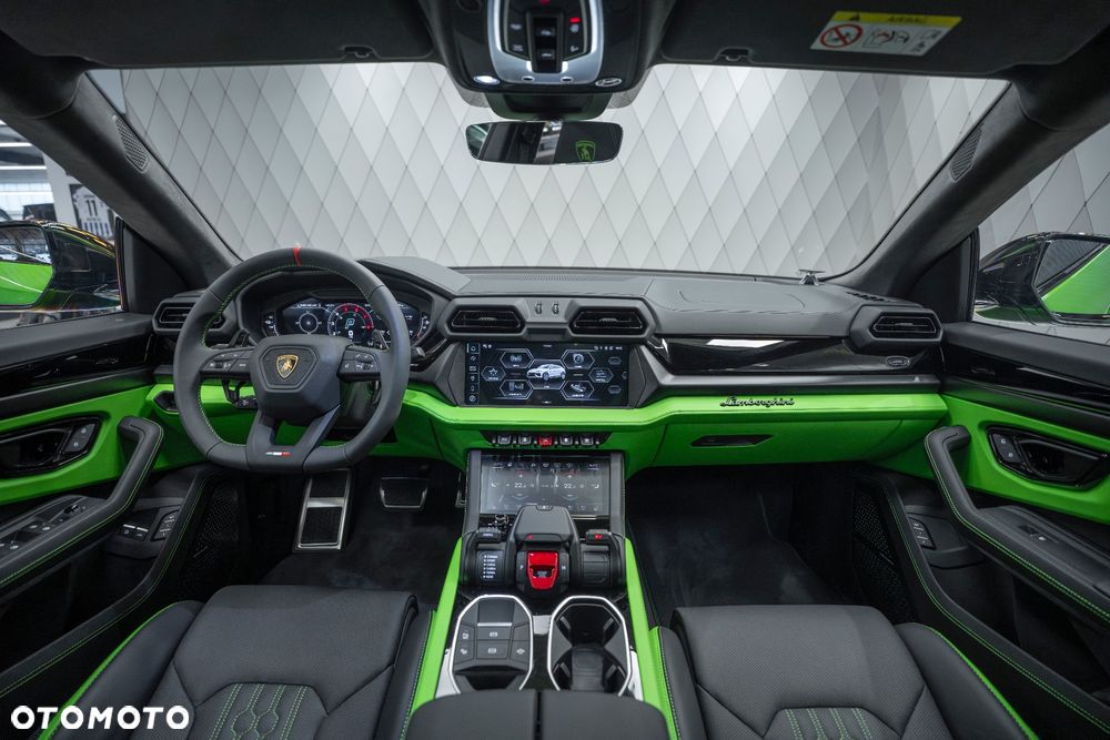 Lamborghini Urus - 19