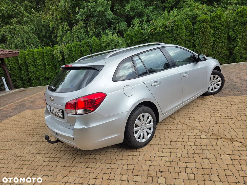 Chevrolet Cruze 1.6 LS - 3