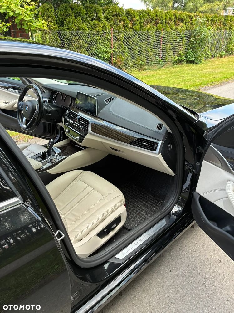 BMW Seria 5 520d xDrive - 6