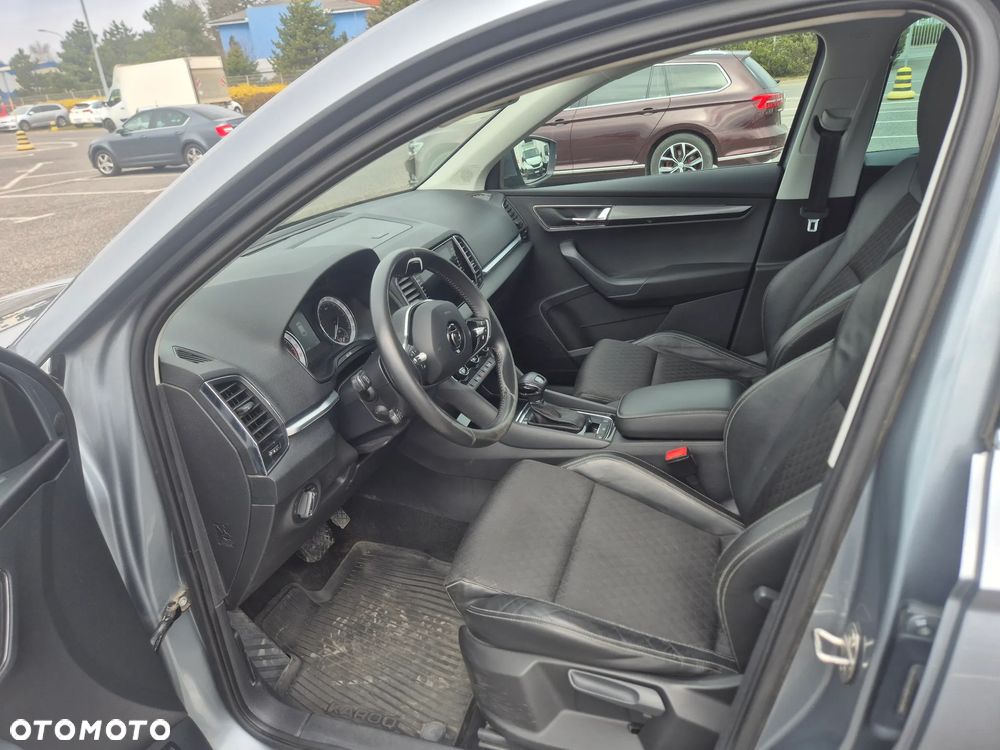 Skoda Karoq ver-1-6-tdi-scr-4x2-style-dsg - 4
