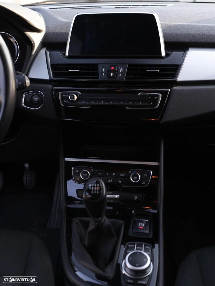 BMW 216 Gran Tourer i - 11