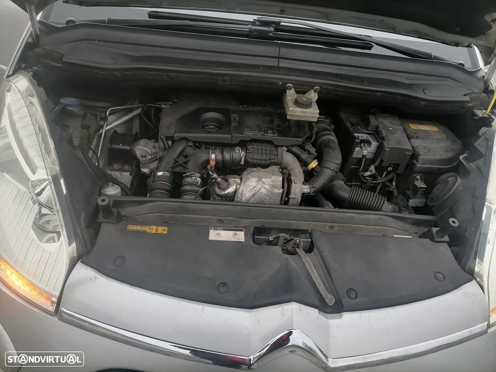 Citroën C4 Grand Picasso 1.6 e-HDi FAP EGS6 (7L) Exclusive - 17