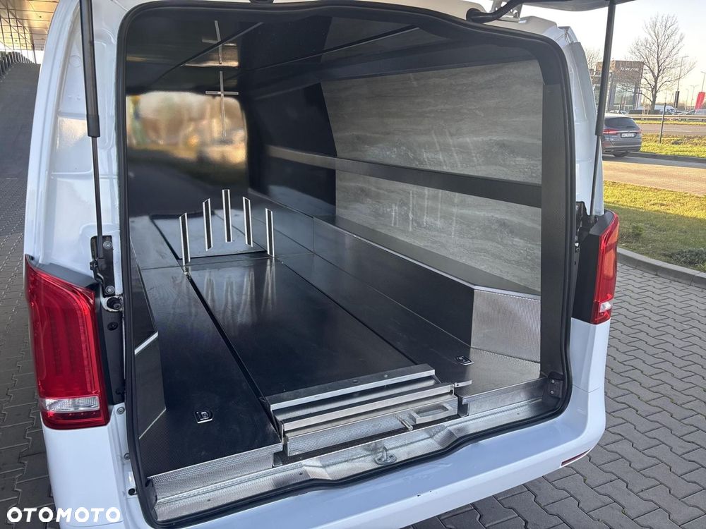 Mercedes-Benz eVito - 15