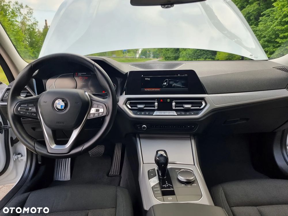 BMW Seria 3 320d Edition Luxury Line Purity - 18