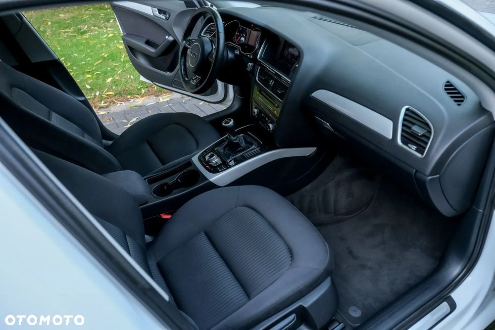 Audi A4 Avant 2.0 TDI DPF S line Sportpaket - 31