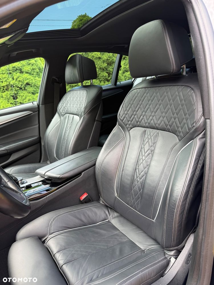 BMW Seria 5 540i xDrive M Sport sport - 23