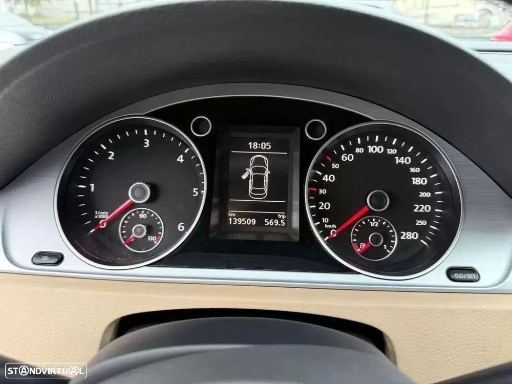 VW Passat CC 2.0 TDi BlueMotion DSG - 10