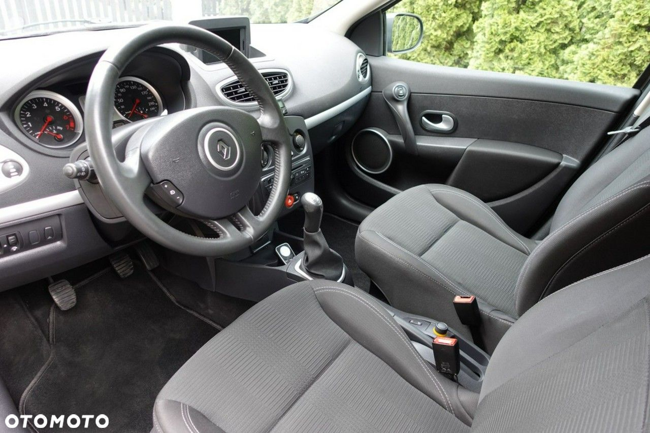Renault Clio - 12