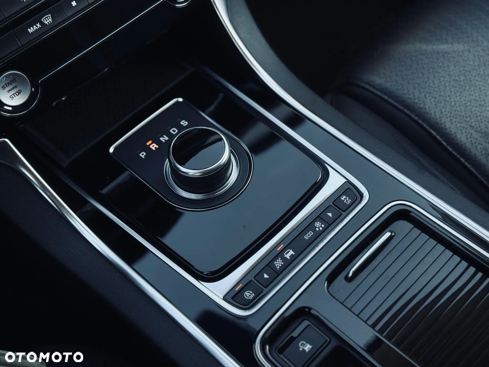 Jaguar XF 2.0 i4D Prestige - 29