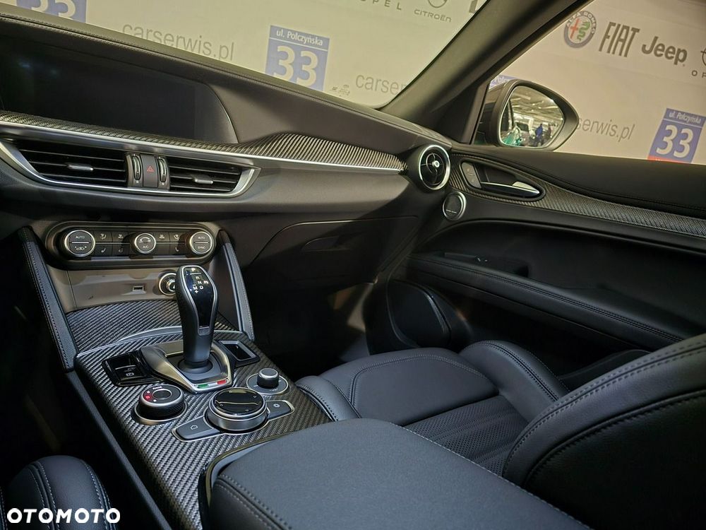 Alfa Romeo Stelvio - 28