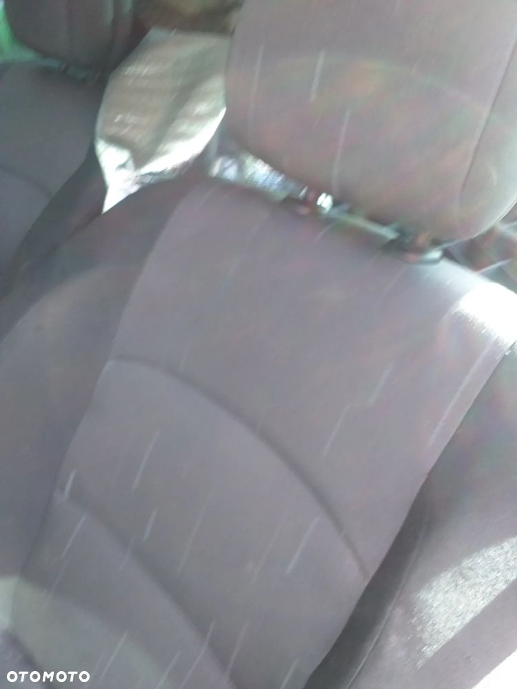 Auto na części - Renault Clio 98KM benzyna 2003 Silnik Skrzynia Drzwi Maska Klapa Błotnik Zderzak Lampa Szyba Klamka Lusterko Deska Kokpit - 10