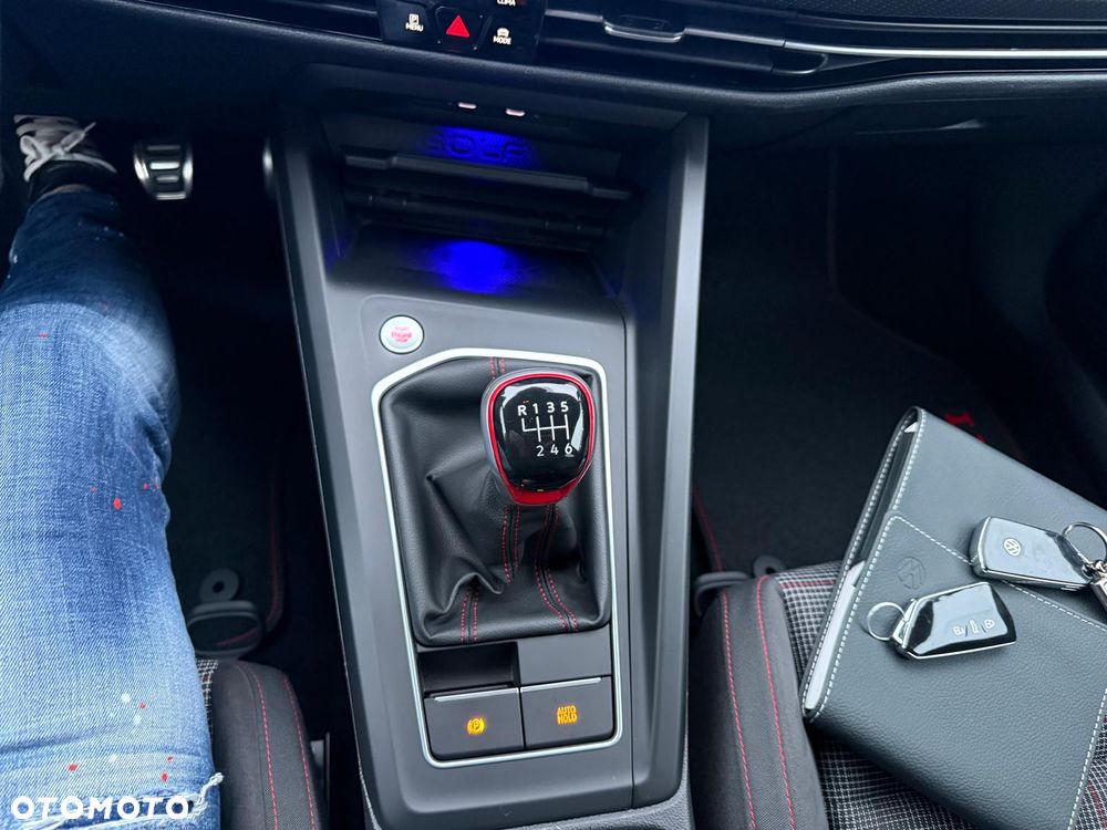 Volkswagen Golf 2.0 TSI OPF GTI - 33