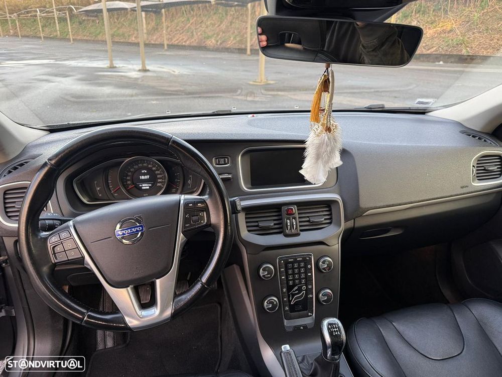 Volvo V40 1.6 D2 Momentum Eco - 8