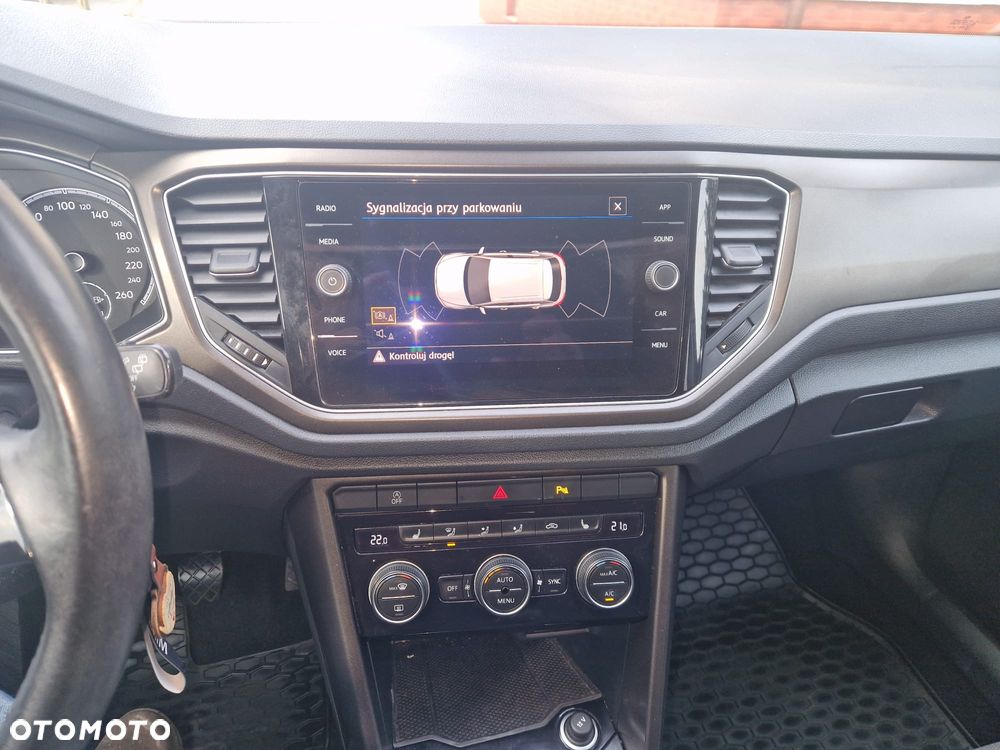 Volkswagen T-Roc - 21