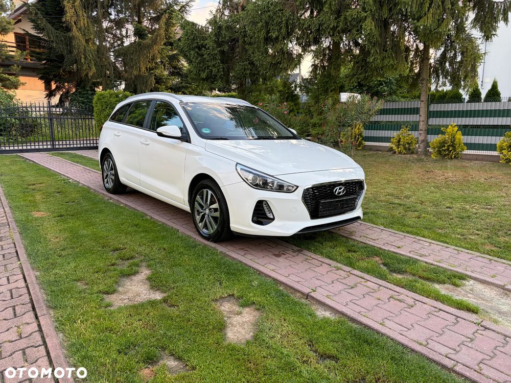 Hyundai i30 blue Kombi 1.4 Classic Navigation - 3