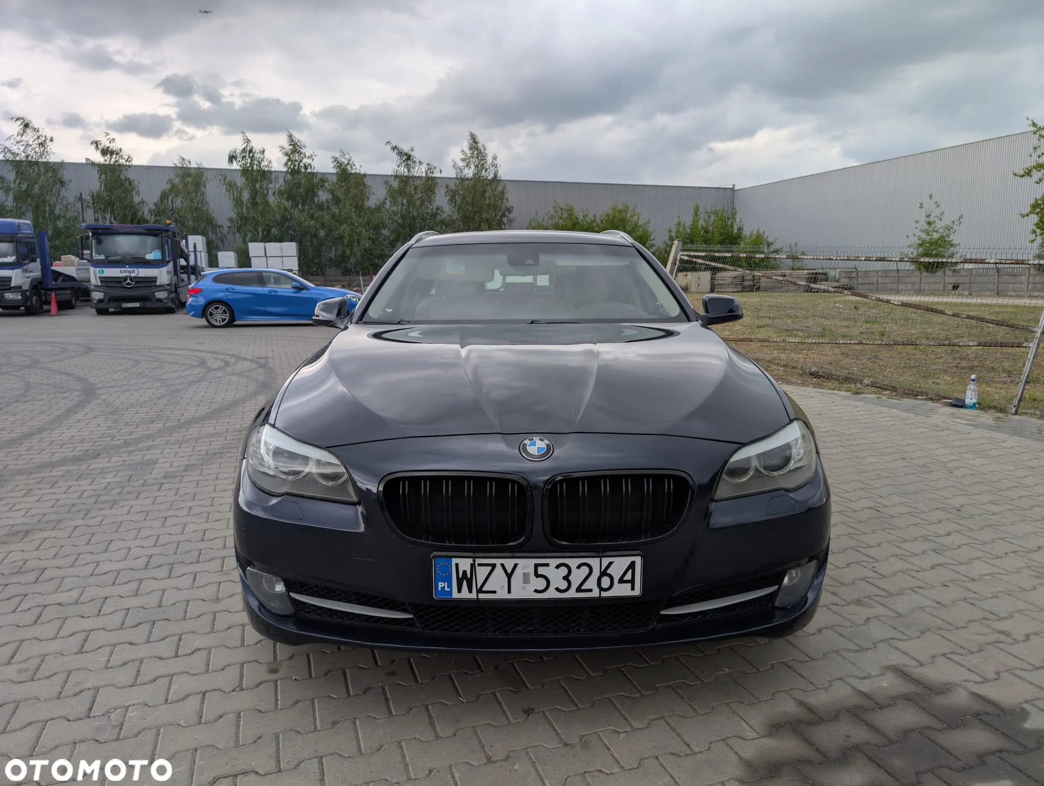 BMW Seria 5 530d xDrive Touring - 2