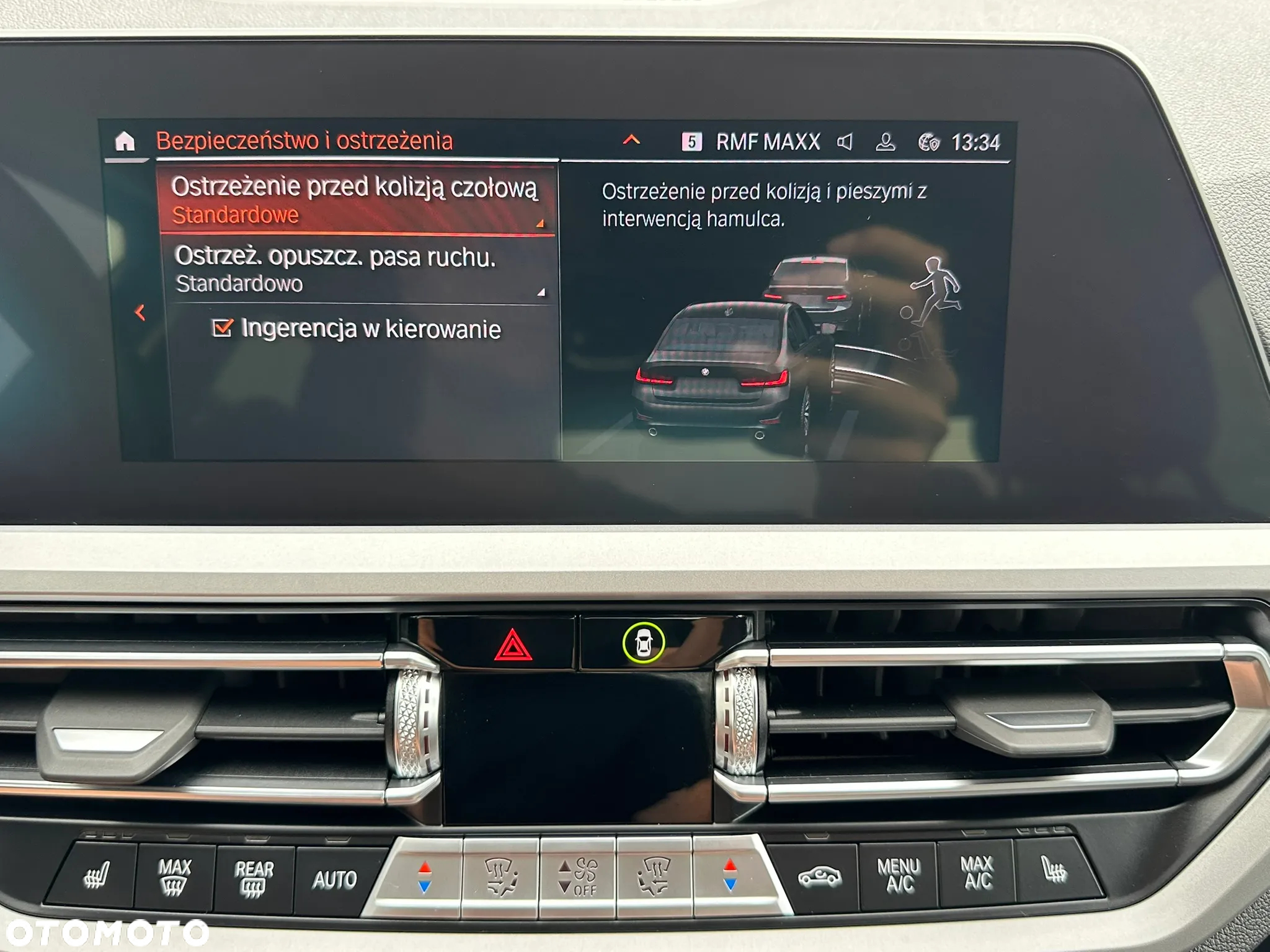 BMW Seria 3 330i Sport - 35