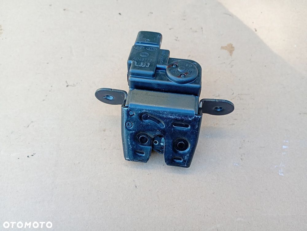 HYUNDAI I30 III KOMBI HB 17-20 ZAMEK KLAPY BAGAŻNIKA 81230-G3000 - 2