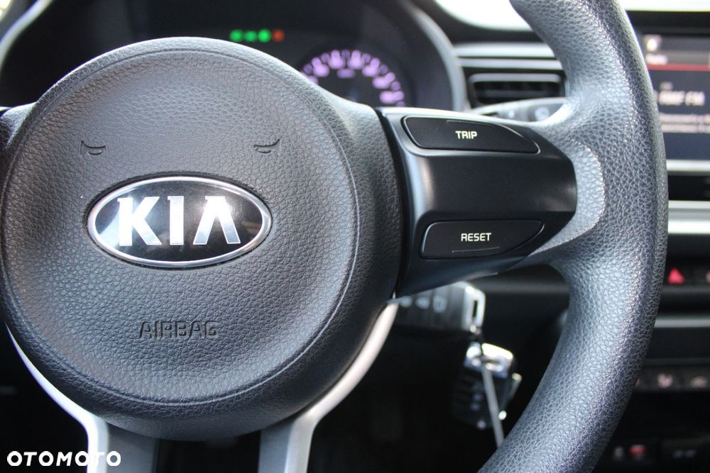 Kia Rio - 33