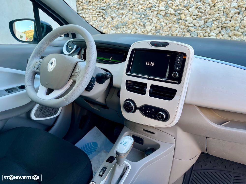 Renault Zoe - 25