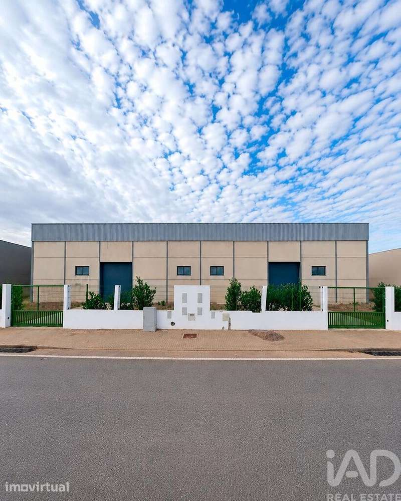 Hangar em Arcos de 1000,00 m2 - Grande imagem: 2/16