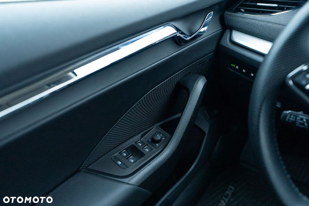 Skoda Octavia 2.0 TSI 4x4 Sportline DSG - 13