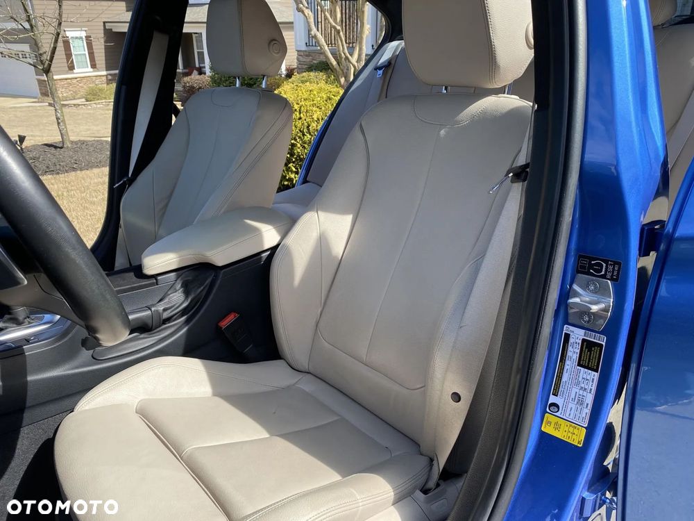 BMW Seria 3 335i Sport Line - 22
