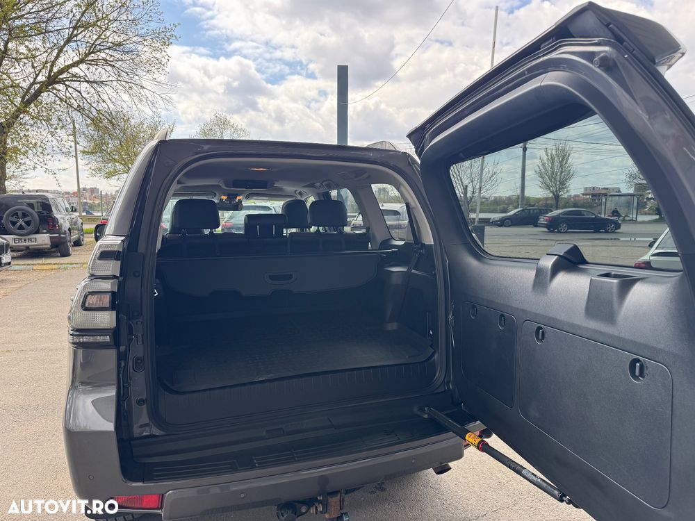 Toyota Land Cruiser - 15