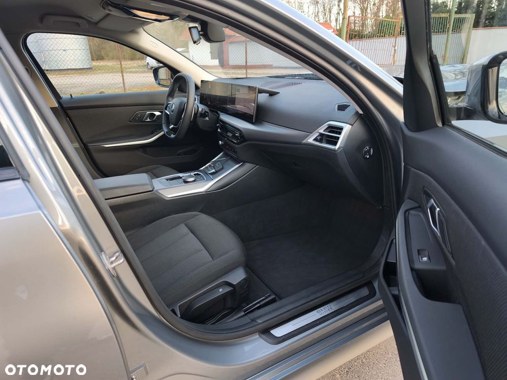 BMW Seria 3 318d Advantage - 17