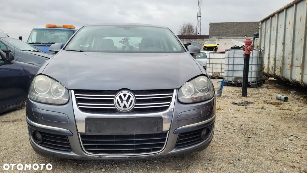 Lampa prawa przednia przód xenon VW Jetta Golf 5 V kombi 2007r Europa - 1