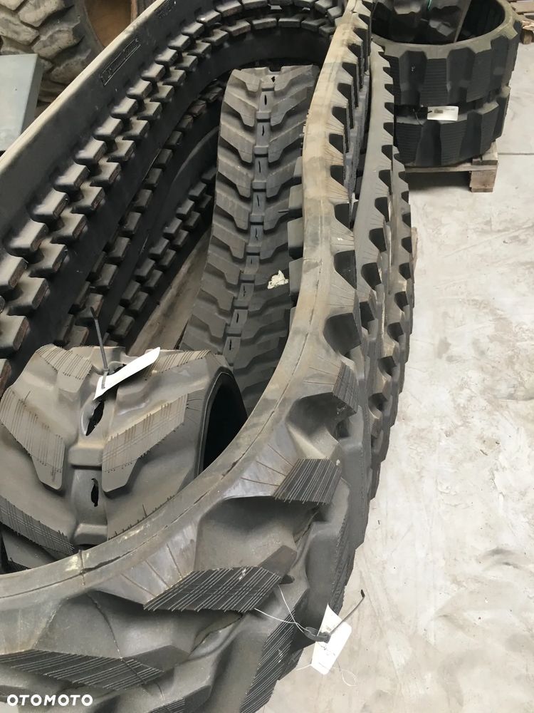 Gąsienice do koparki JCB Yanmar Takeuchi Hitachi Kubota CAT Doosan Volvo