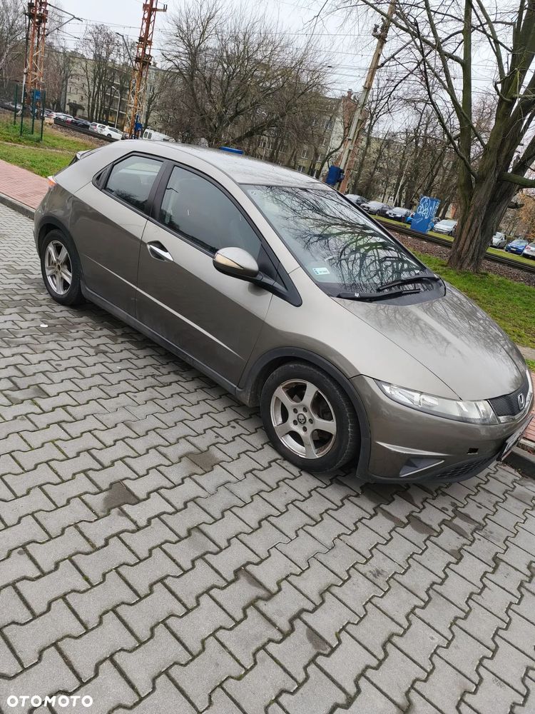 Honda Civic 1.8 Executive - 1