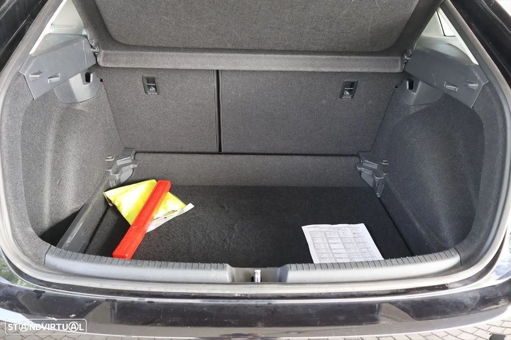 VW Taigo 1.0 TSI Urban DSG - 19