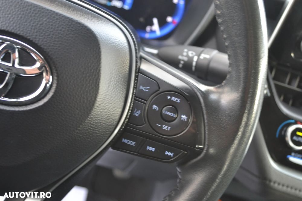 Toyota Corolla 1.8 HSD Dynamic - 11