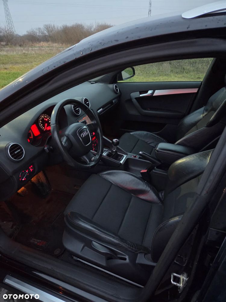 Audi A3 Sportback 2.0 TDI DPF Ambition - 15