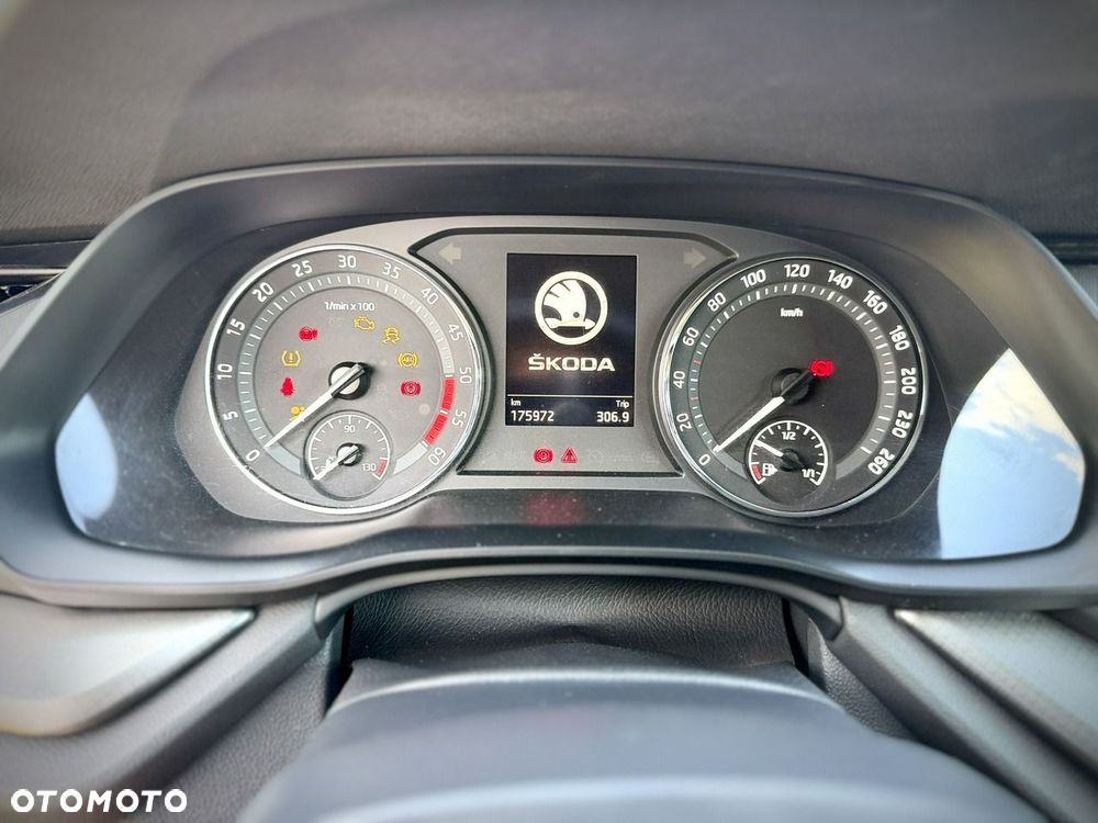Skoda Octavia 2.0 TDI DSG Ambition - 28