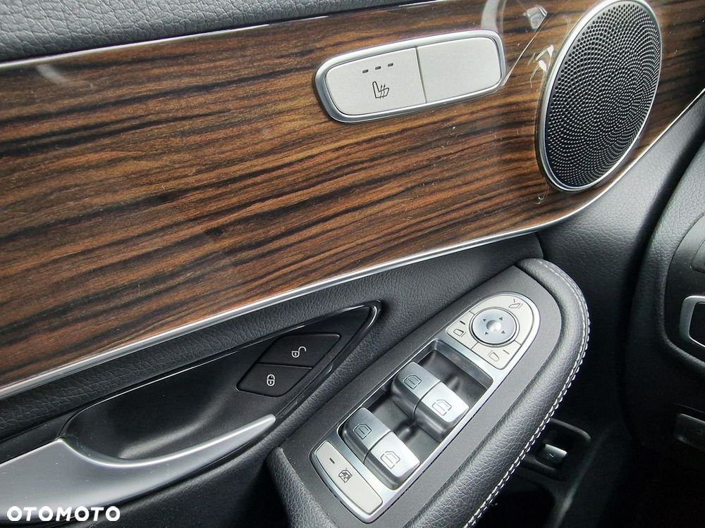 Mercedes-Benz GLC 300 e PHEV 4-Matic Avantgarde - 34