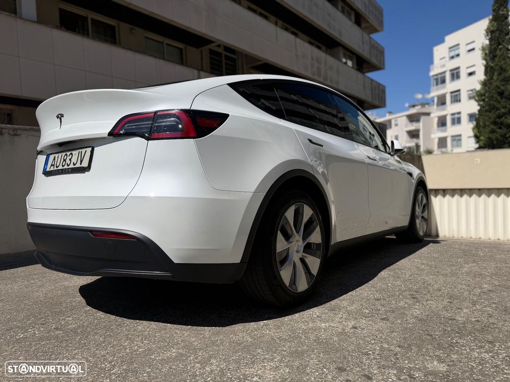 Tesla Model Y RWD - 9