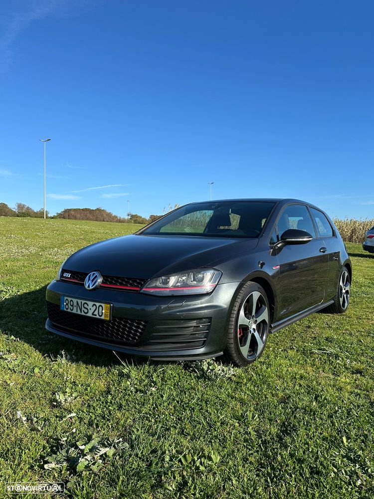VW Golf 2.0 TSi GTi DSG - 1