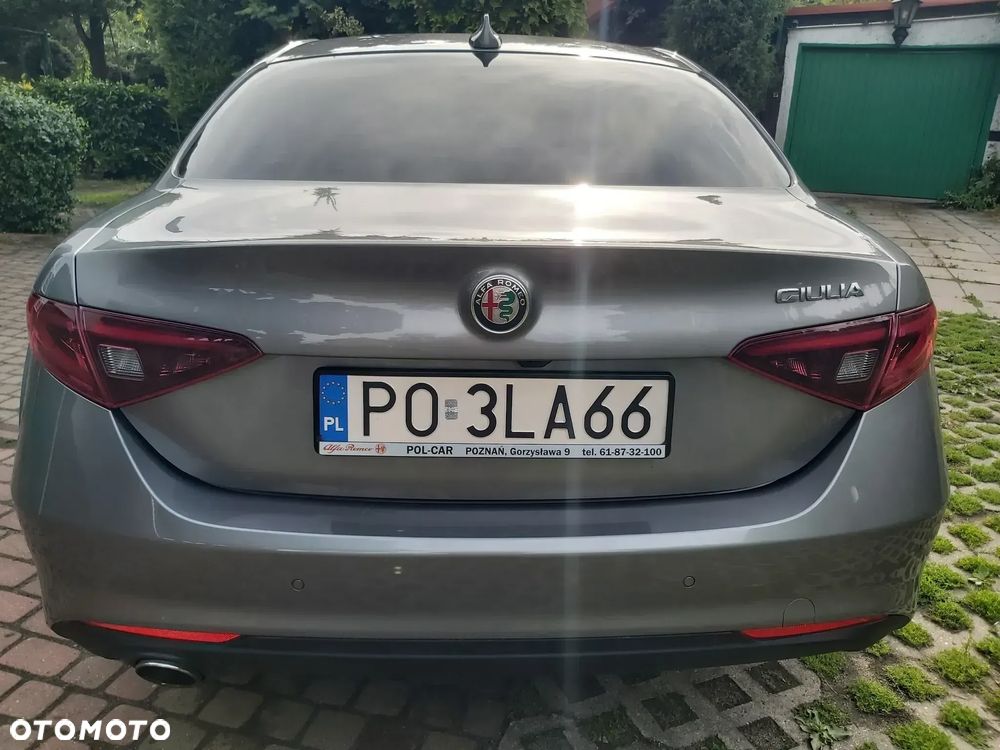 Alfa Romeo Giulia - 6