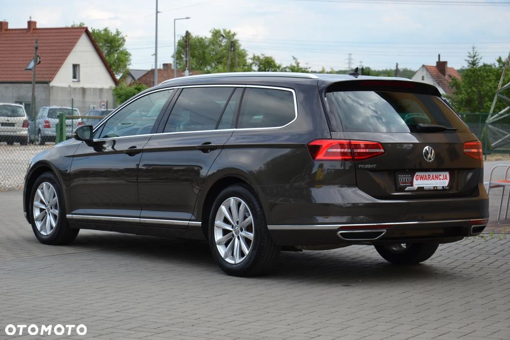 Volkswagen Passat - 14