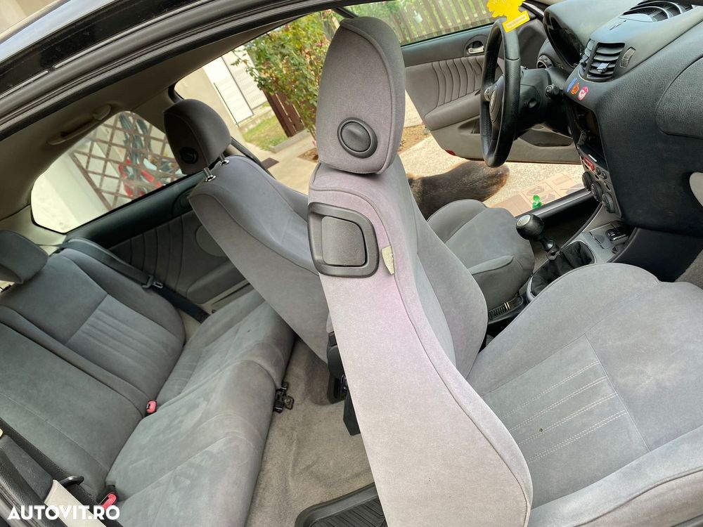 Alfa Romeo 147 1.9 JTDM 8V - 3